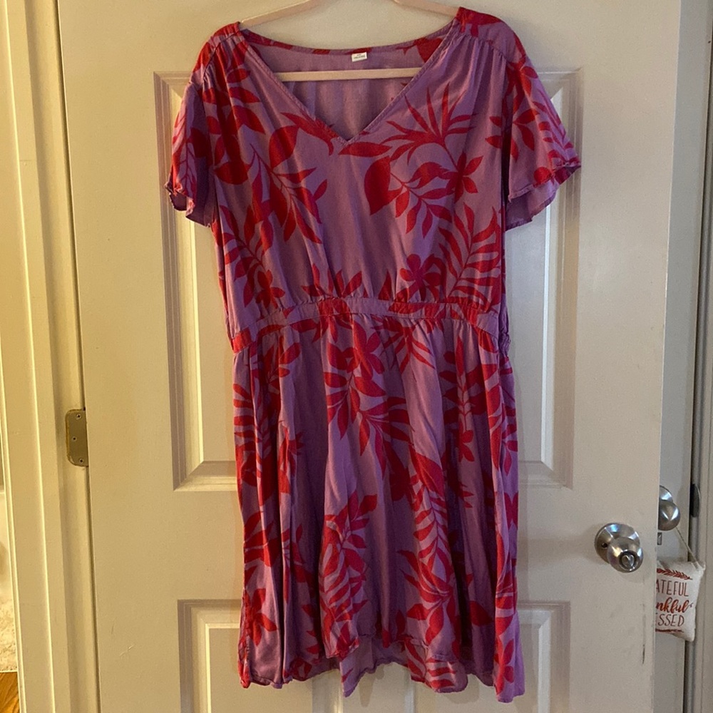 Old Navy V-Neck short sleeved waisted dress- purple and pink leaf pattern